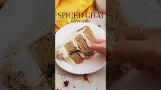 Spiced vanilla chai cake is the coziest winter flavor imo ☕️ recipe at sugarandsparrow.com #cake