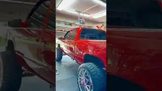 #k1500 #liftedtrucks #obschevy #obstrucks #gmc #truck #gmt400 #gloss #auto #cardetailing