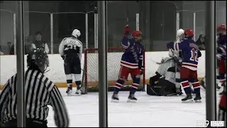 Хоккей среди команд до 18 лет (AA): Woodstock Jr. Navy Vets против Kitchener Jr. Rangers.