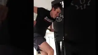Shawn Mendes being cute at the gym