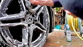 CLEAN WHEELS WITH Poorboy's wheel cleaner???