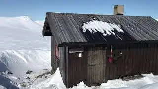 Megrundsbua, en av Gausdal fjellstyres 14 &aring;pne buer i Gausdal vestfjell
