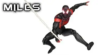 Mafex SPIDER-MAN (Miles Morales) No. 276 Comic Renewal Version Action Figure Review