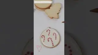 how to draw a candy cane on a sugar cookie #decoratingcookies #christmasbaking #sugarcookies