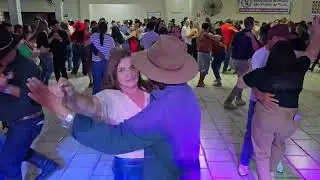 Bailão na Associação de idosos São Vicente de Pulo Palmital Paraná(com marcos e margarida)