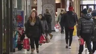 Braving bitter cold temps, shoppers flock to Lombard's Yorktown Center