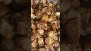 #simpleng pagluluto ng adobong baboy at menudo