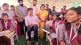 Minister KTR distributed digital tabs to 11,12th standard government college students | Sircilla