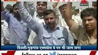 Protest against ban on diesel Taxi's