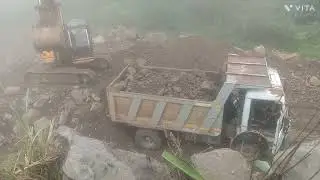 jotsoma stone crusher mechine,boulder loading sidding.