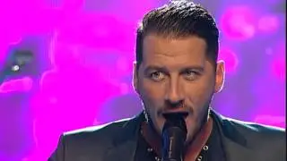 Vastag Csaba és Nagy Laci & Zenekara - Kell hogy mindig ölelj