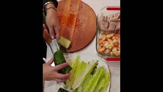 G&oacute;i cu&ocirc;ń t&ocirc;m thịt. 