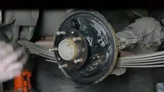 Задний тормоз Nissan Vanette. Часть 4. Устанавливаем колодки
