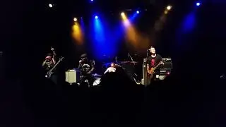Abrasive Wheels - When The Punks Go Marching In Live