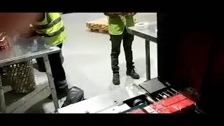 Doha qatar packing loading unloading workers