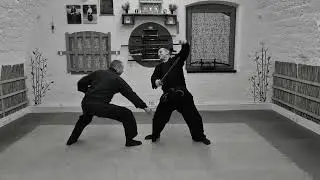 Tobiguchi   鳶口  -  Techniken mit dem Tobiguchi Feuerhaken
