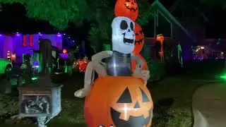 221022 Halloween at Quail Valley Missouri City Texas 我家社區的萬聖節燈飾