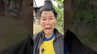 The kind girl helped the poor old woman who stepped on a thorn.