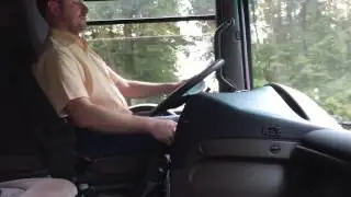 Driving Truck shifting Mack E7 e tech engine Renault Magnum 440 manual shifting ZF 16S turbo whistle