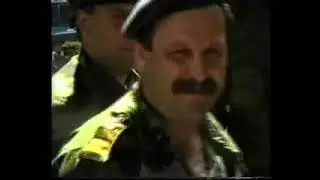 Милан Мартић у посети Глини, 1991