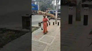 Carrying things on your head #india #streets #balance #skills #shorts #head