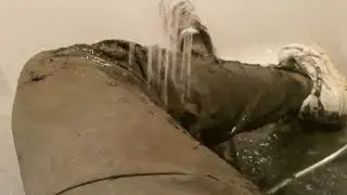 Washing grey muddy nike tech fleece and white nike af1