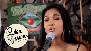 Vana Liya - When It Feels Right (Live) | Cider Sessions