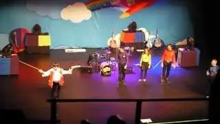 Silly Wiggles on stage