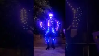 Led Dancer 🤖 #leddancers #dancer #robotdance #freestyledancer #breakdance #bboy #acrobatics #robot