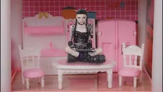 LILLY MERAVIGLIA FEAT. GXDMA - MINI LOVER