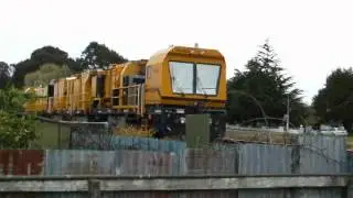 Kiwi Rail -  Speno Rail Grinder 27-09-12