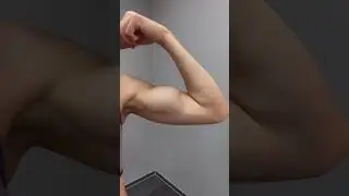 Cute Biceps Flex! Japanese Fitness Queen Emi Shocks Fans 💪😱