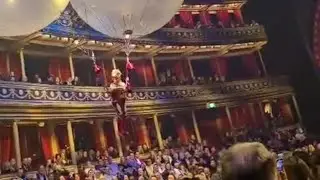Circus Performance: Mesmerizing Balloon Act at Cirque du Soleil || WooGlobe