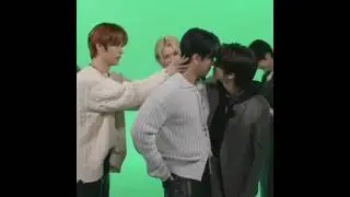 lee know trying to make changbin and han kiss #skz #leeknow #changbin #han