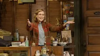 Ashland Avenue | Featuring Jenna Fischer | Montage | On Stage Through October 19 | Goodman Theatre