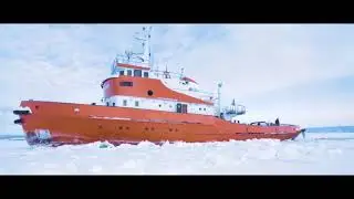 Ice breaking in Swedish Lapland
