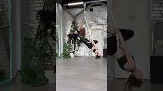 Couple Aerial #aerialhammock #aerialyoga