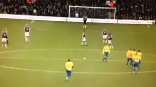 Fuller slaps his own teammate