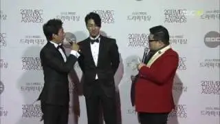 Cha Seung Won & Gong Hyo Jin - Red Carpet - 2011 MBC Drama Awards