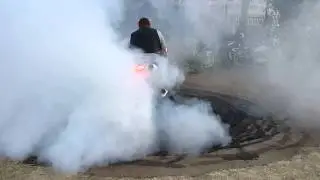 Suzuki gsxr 1000 2005 burnout