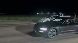 KIA Ceed GT stage 2 vs Ford Mustang 2.3 Turbo ~300+hp