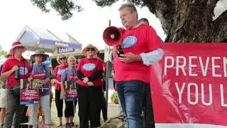 ANMF (Vic Branch) Assistant Secretary Paul Gilbert speaks at an aged care rally in Warragul
