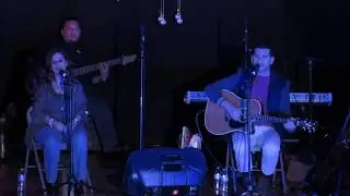 QUE BIEN SE ESTA AQUI, JESUS Y MYRIAM