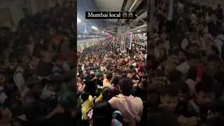 Mumbai Local Train 🚇 #mumbai #mumbailocal #india #mumbailocaltrain #public #rush #population