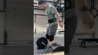 when you have 2 seconds to hit the lift&hellip; 345 speed deadlift 🏎️