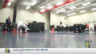 With six state first-timers and one superstar, Prairie girls wrestling set up for the future