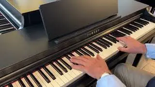 YAMAHA CLP825 DEMO - EML PIANOS