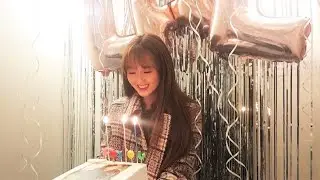 Go Ara celebrates with crew members after filming last scenes for Do do sol sol la la sol - Part 2