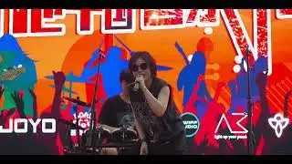 Pteryx performs Guns N' Roses' 