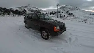 Jeep Grand Cherokee 5.2L V8 ZG